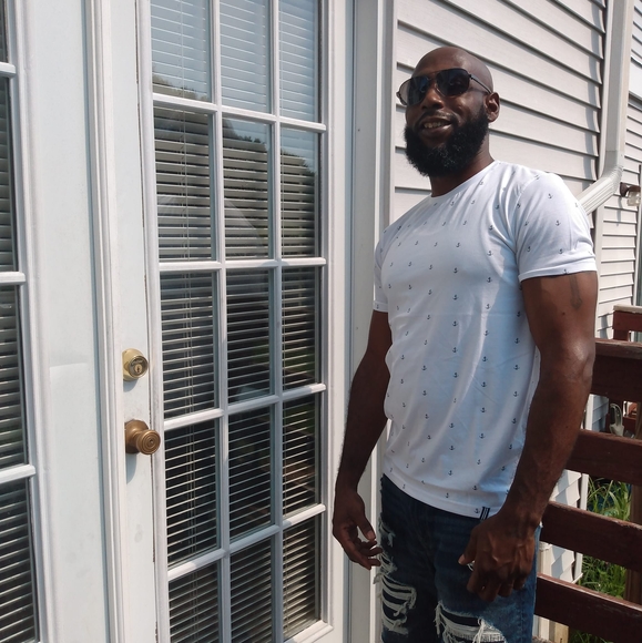 Meet your Posher, Dwayne - Picture 1 of 1